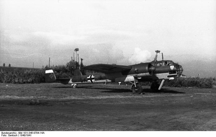 Dornier-Do-17Z-Geschwader-Stab-KG3-5K+EA-Frankreich-Germany-1940-01[1].jpg